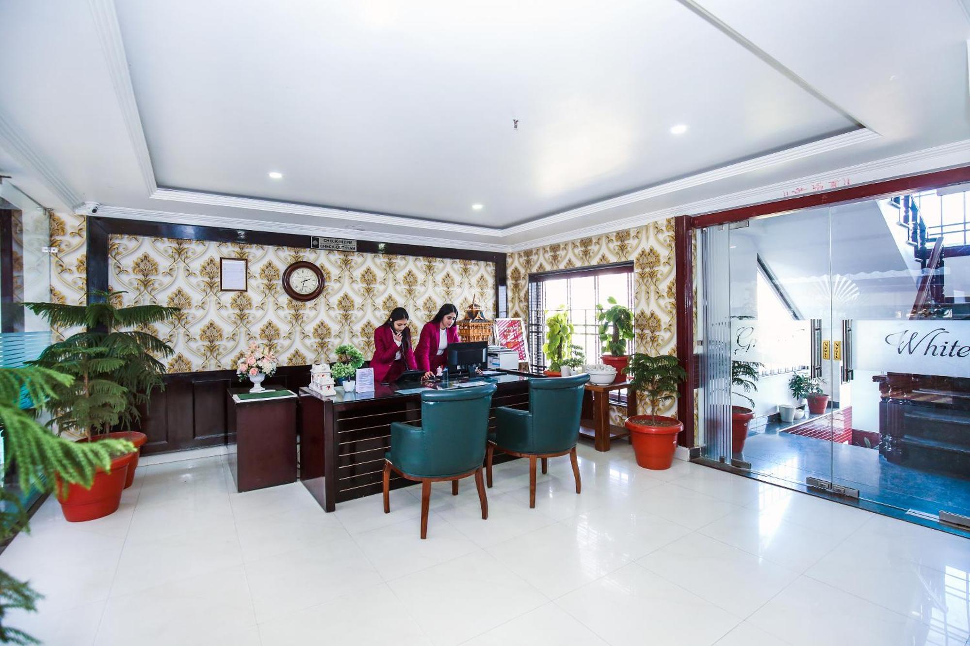 Hotel White Grand Shimla - In City Centre - A Centrally Ac Hotel Exterior photo