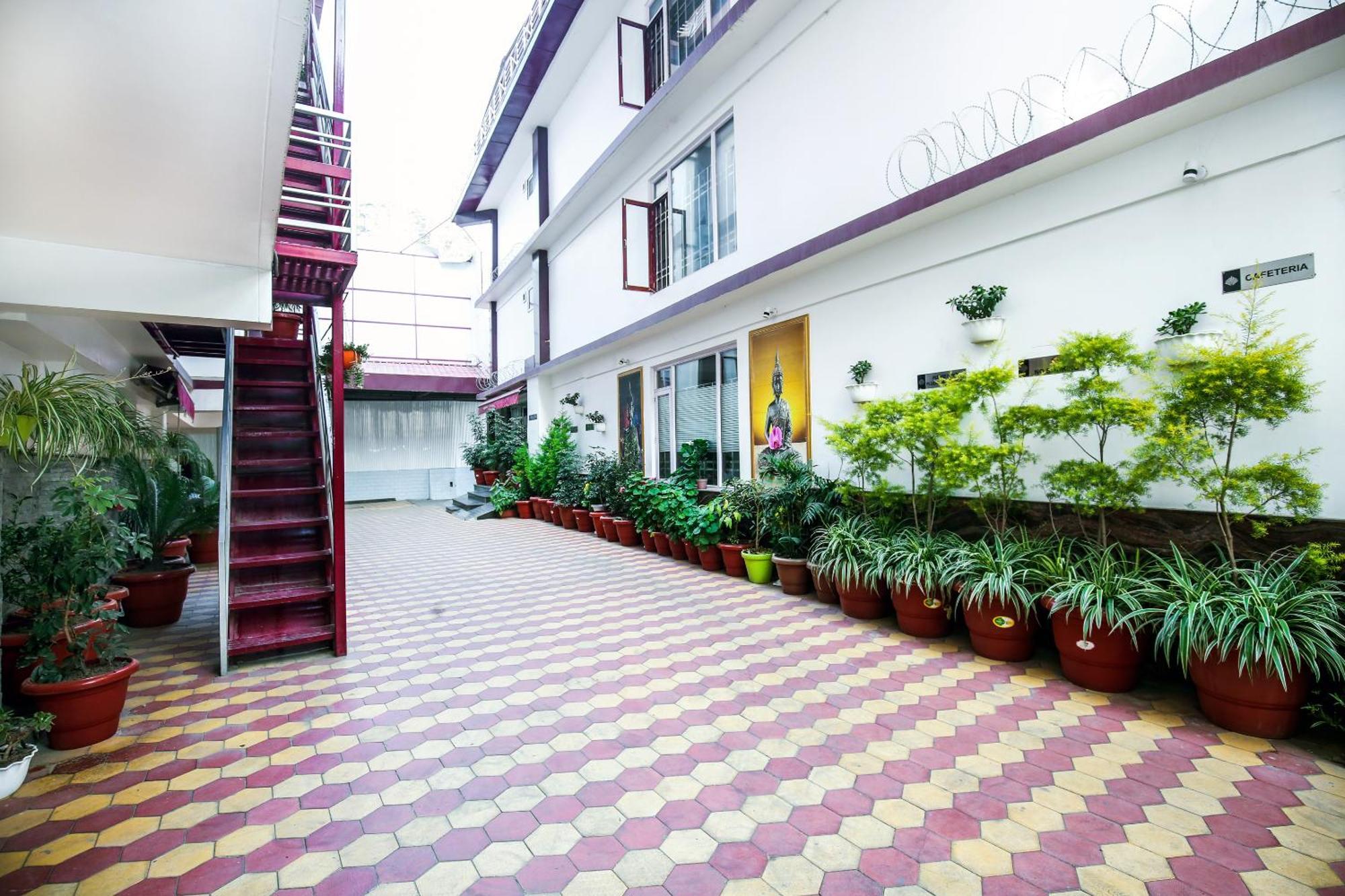 Hotel White Grand Shimla - In City Centre - A Centrally Ac Hotel Exterior photo